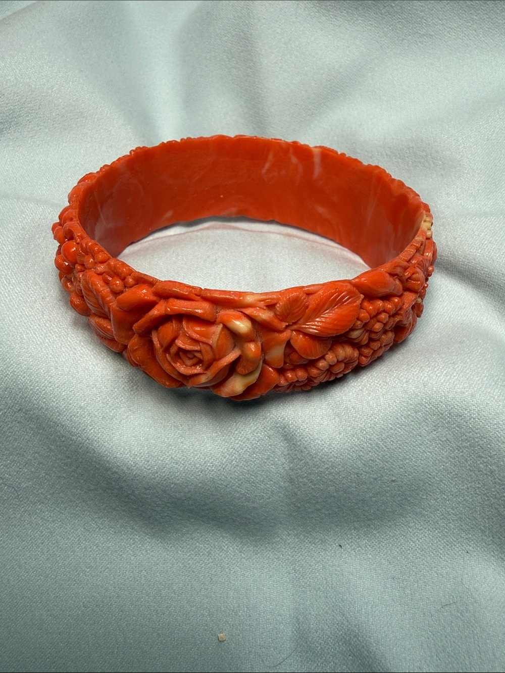 Vintage Coral Toned Floral Resin Bangle Bracelet